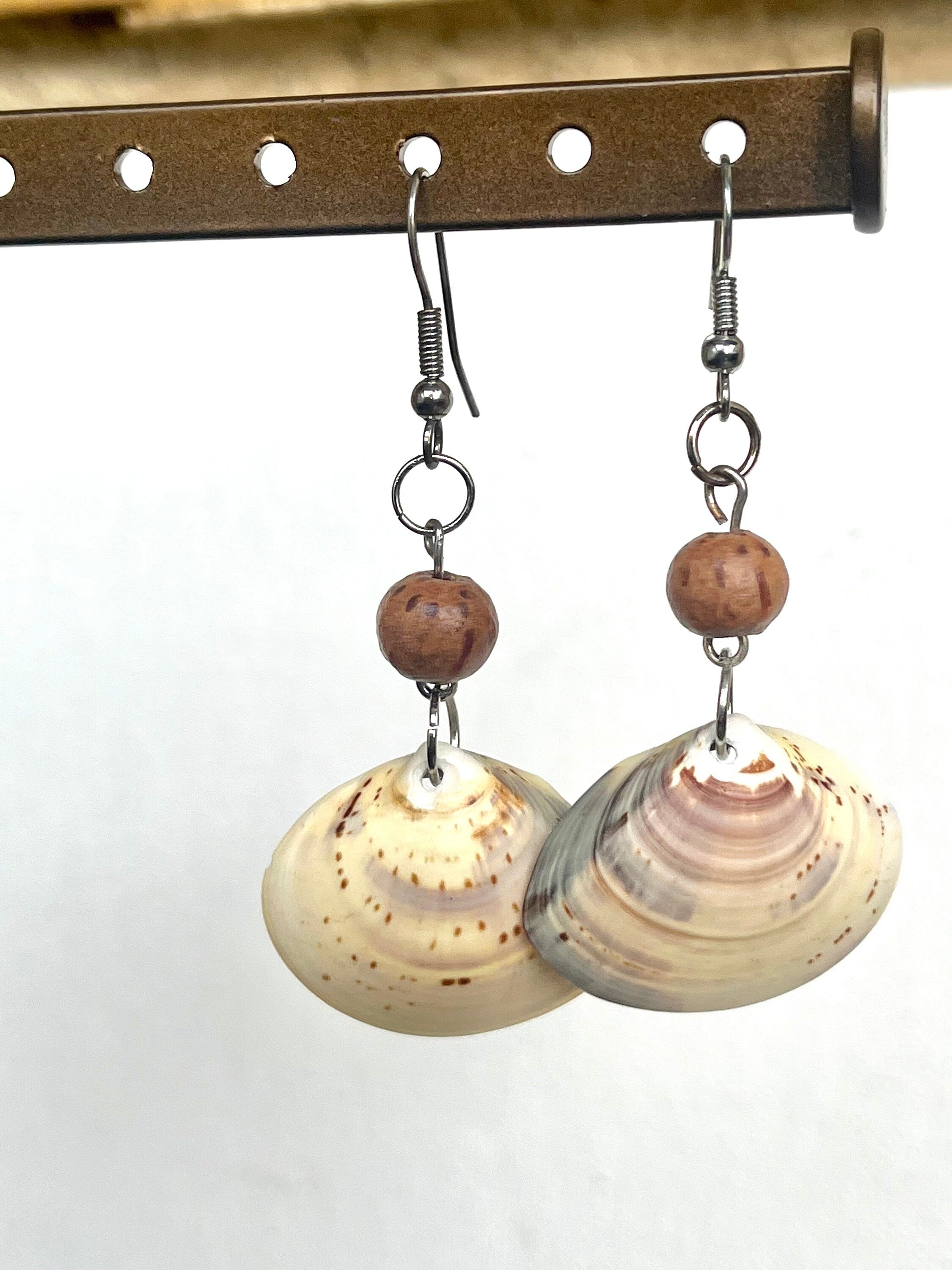 Matching Shell Necklace and Earrings, Seashell Jewelry Set, Gift for Mom / Daughter, Ocean Inspired