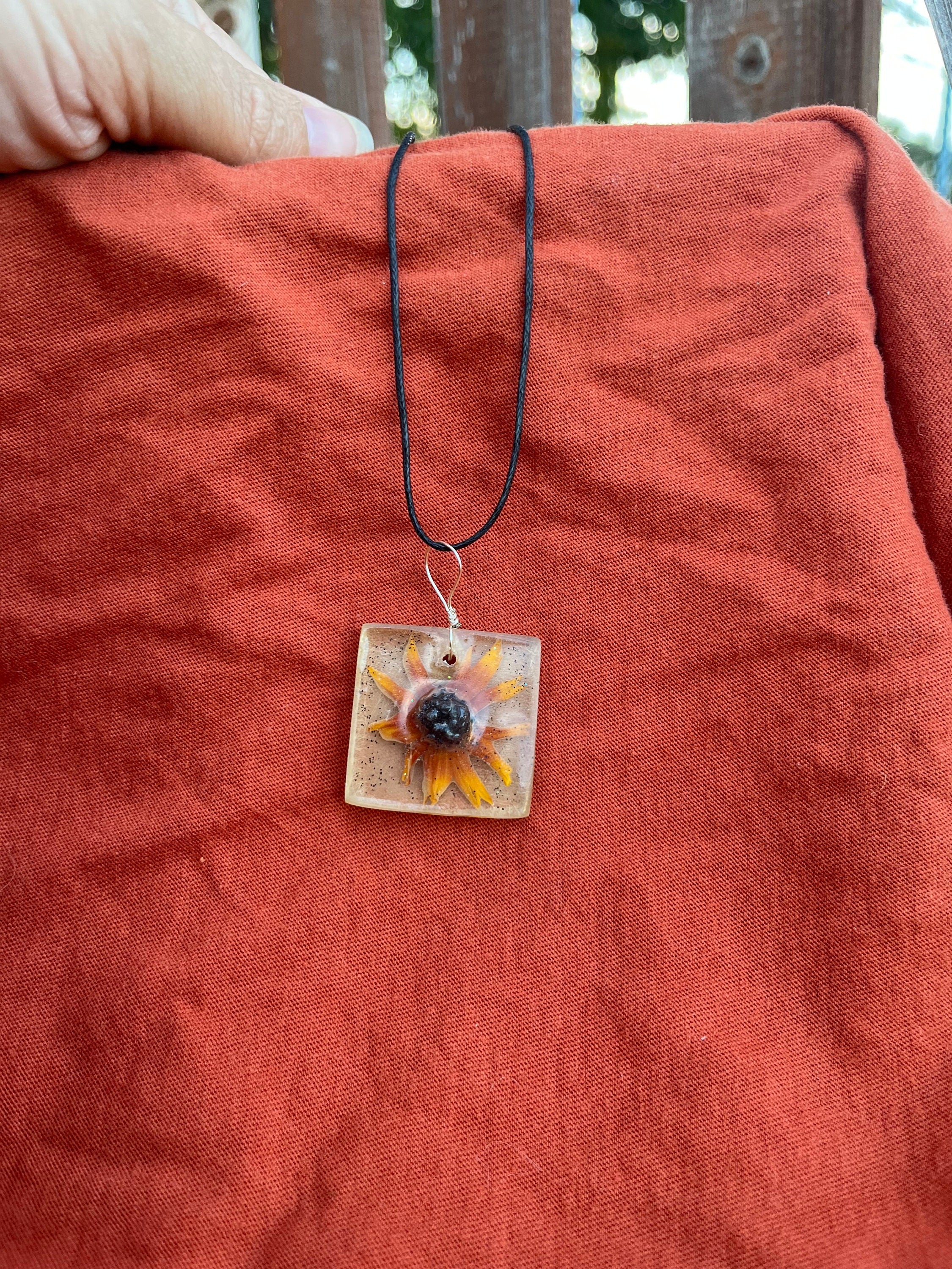 Black Eyed Susan Pendant, Dried Flower in Resin Jewelry, Nature Inspired, Botanical Necklace