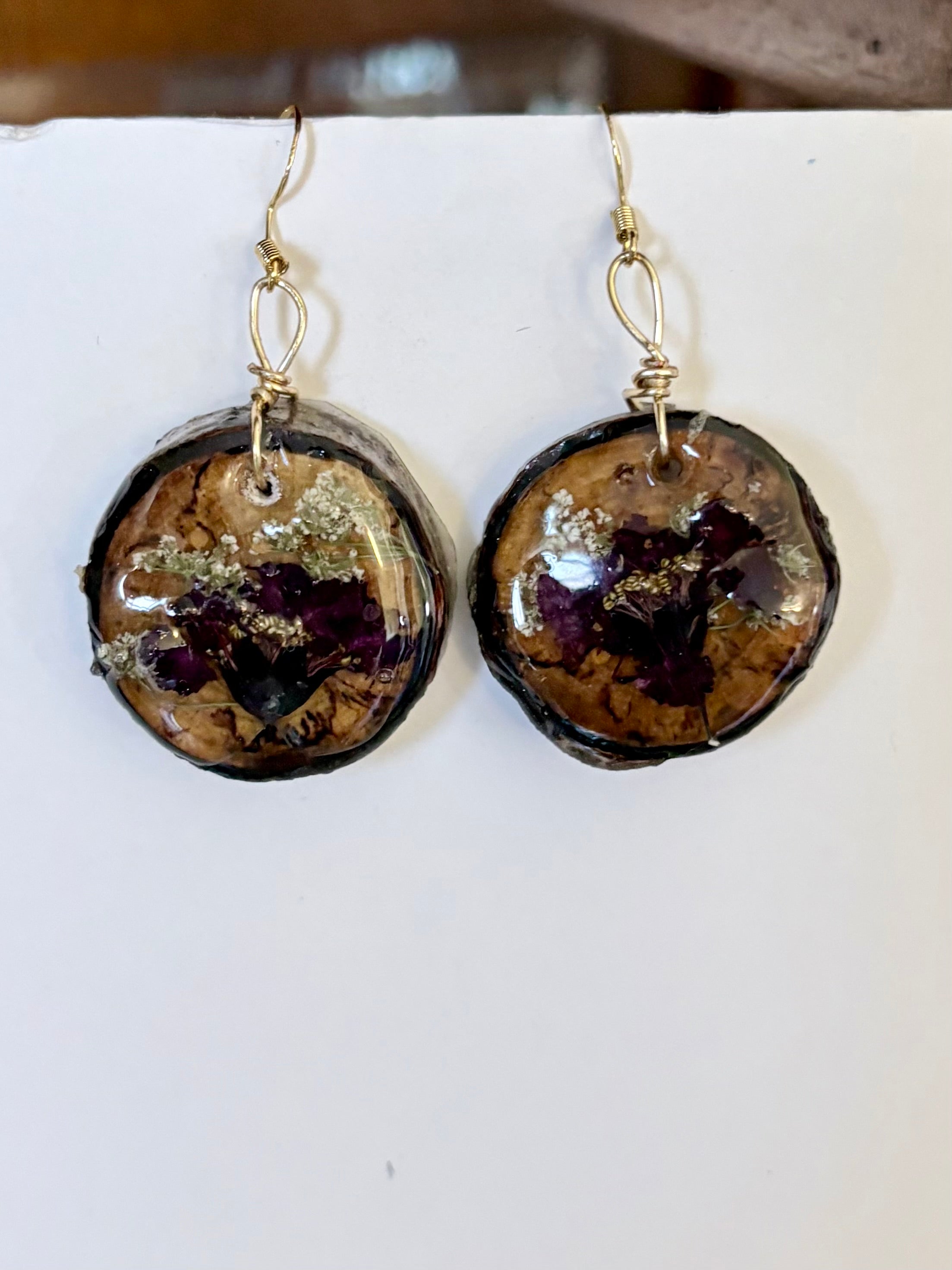 Wood slice Floral Set | Matching Set of Burgandy Flowers on Wood in Resin | Real Gold Earring Hooks