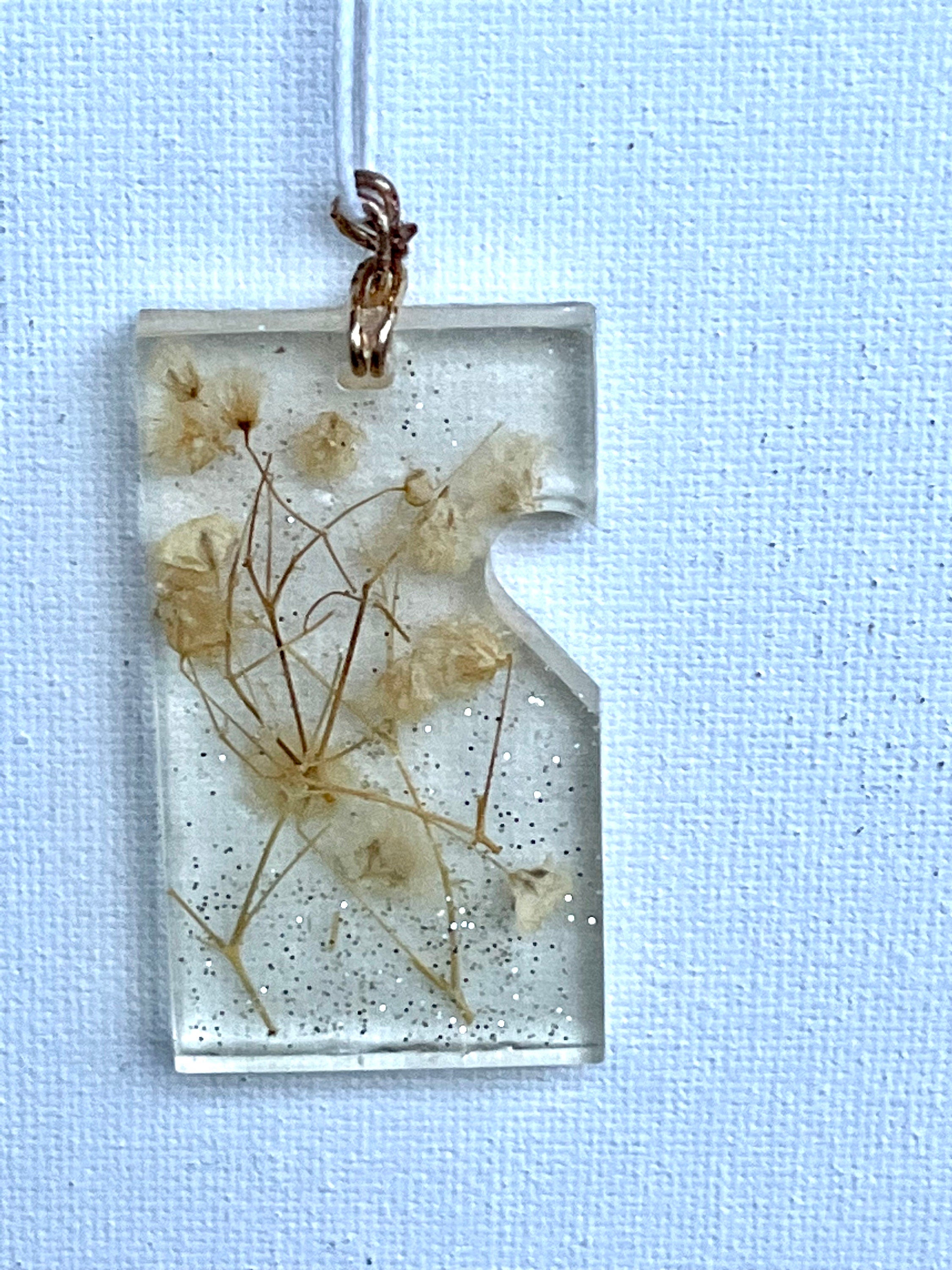 Floral Resin Bracelet | Baby’s Breath Bangle
