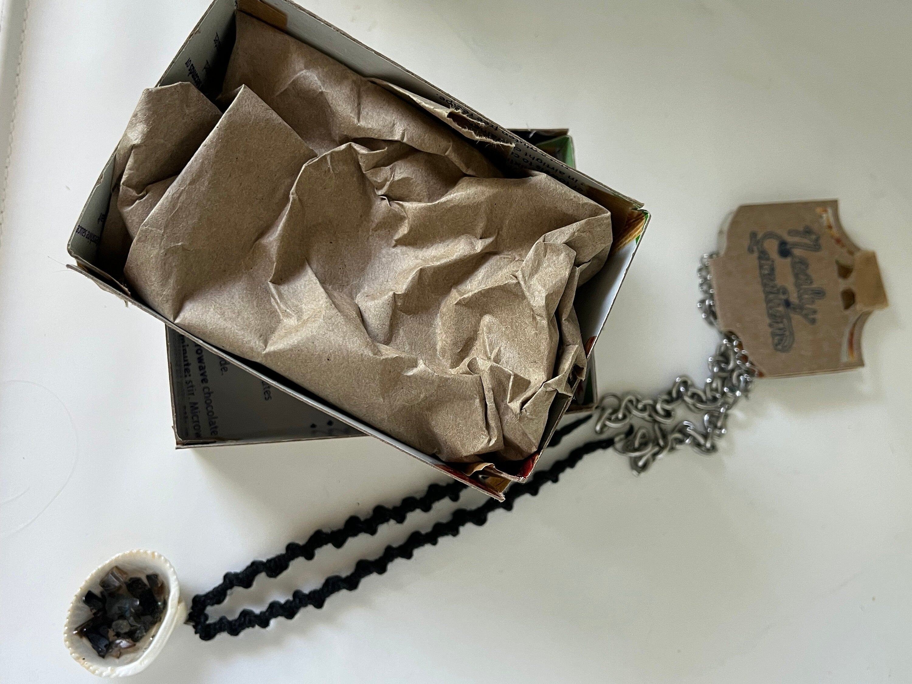 Seashell and Resin Pendant | Macrame and Chain Shell Necklace | Terrazzo  Shell Modern Jewerly