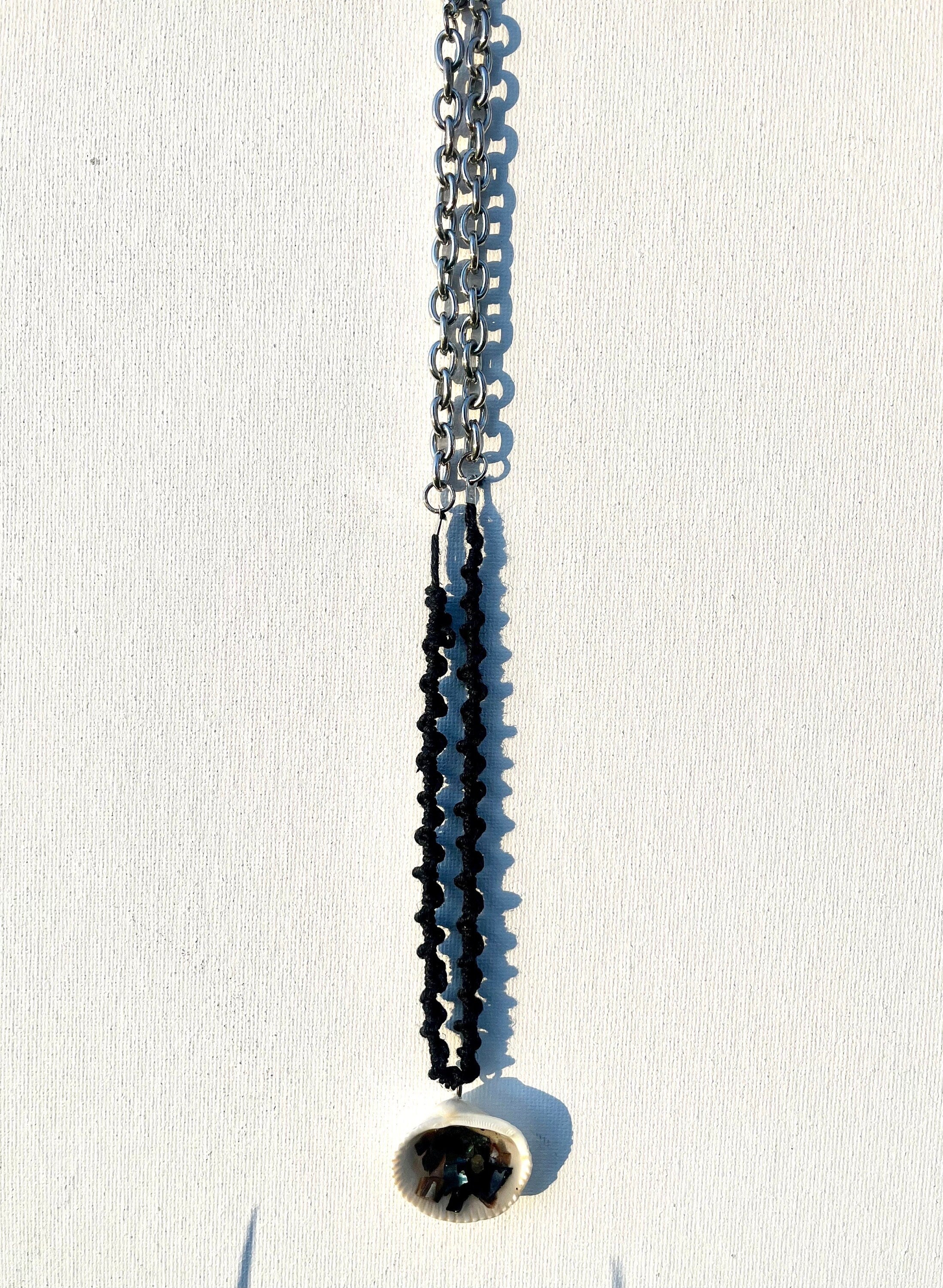 Seashell and Resin Pendant | Macrame and Chain Shell Necklace | Terrazzo  Shell Modern Jewerly