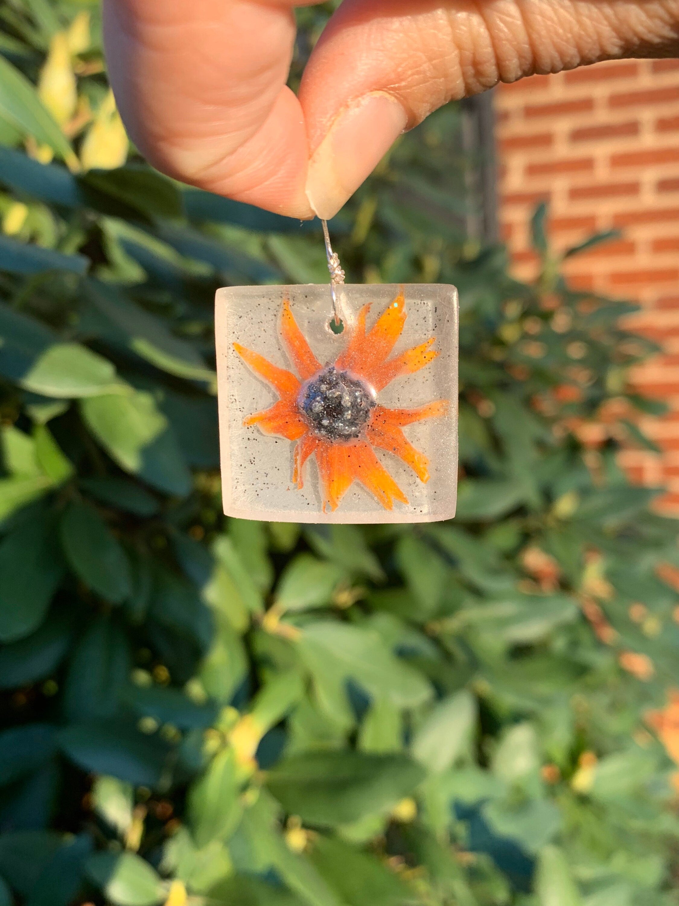 Black Eyed Susan Pendant, Dried Flower in Resin Jewelry, Nature Inspired, Botanical Necklace