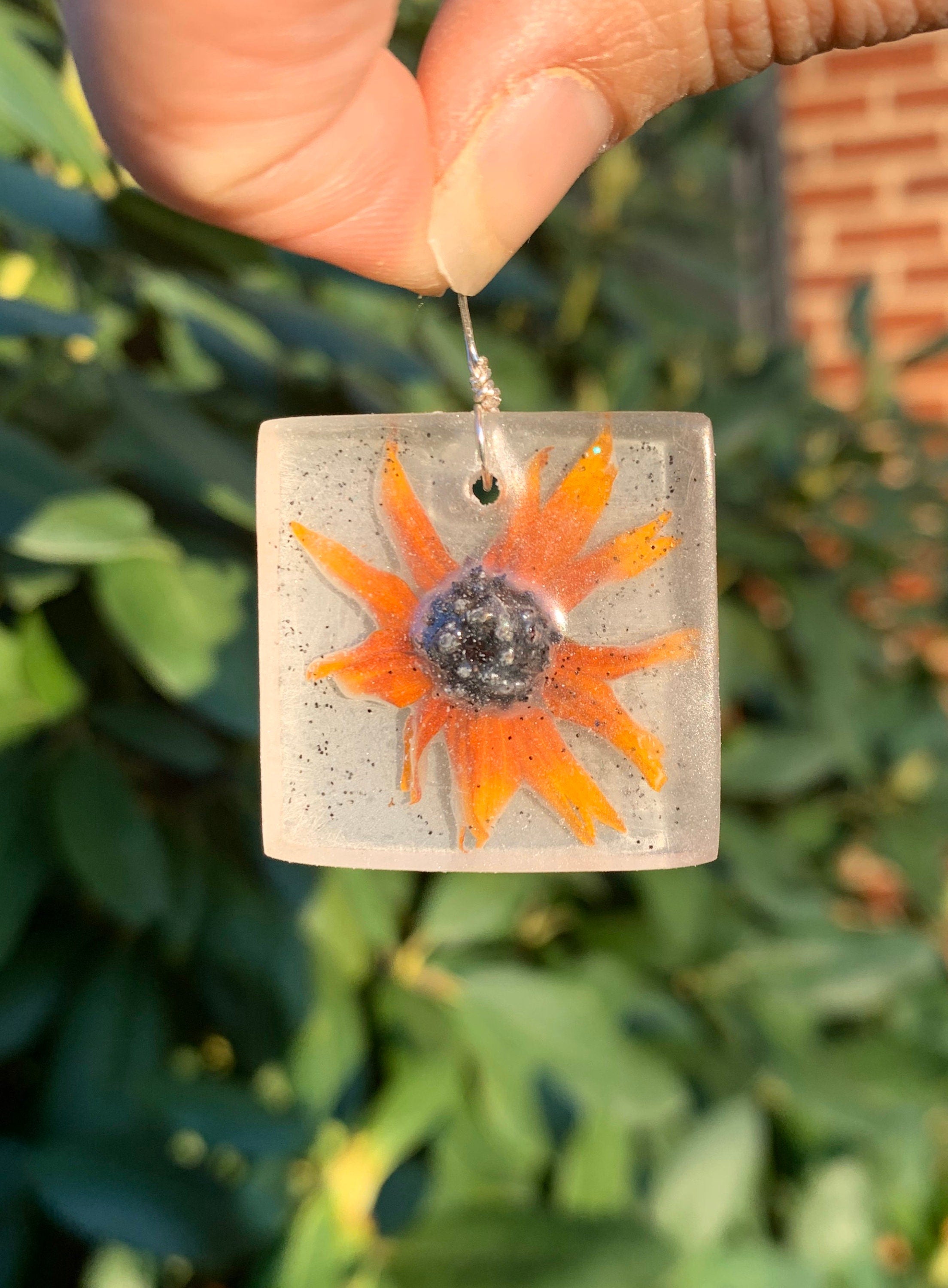 Black Eyed Susan Pendant, Dried Flower in Resin Jewelry, Nature Inspired, Botanical Necklace
