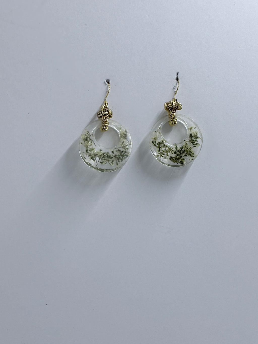 Queen Anne’s Lace Hoop Earrings | Botanical Resin Jewelry | Nature Inspired Earrings