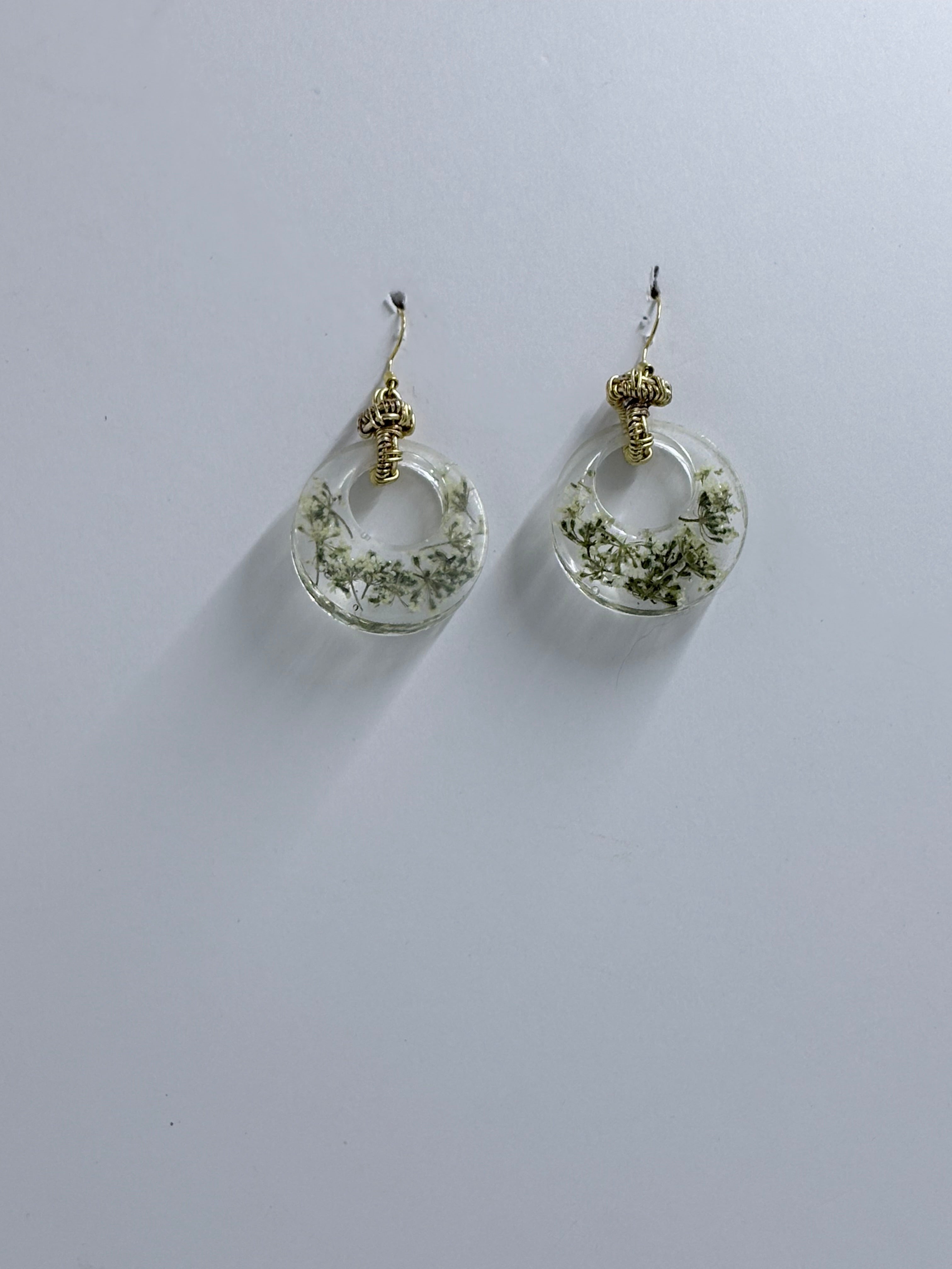 Queen Anne’s Lace Hoop Earrings | Botanical Resin Jewelry | Nature Inspired Earrings
