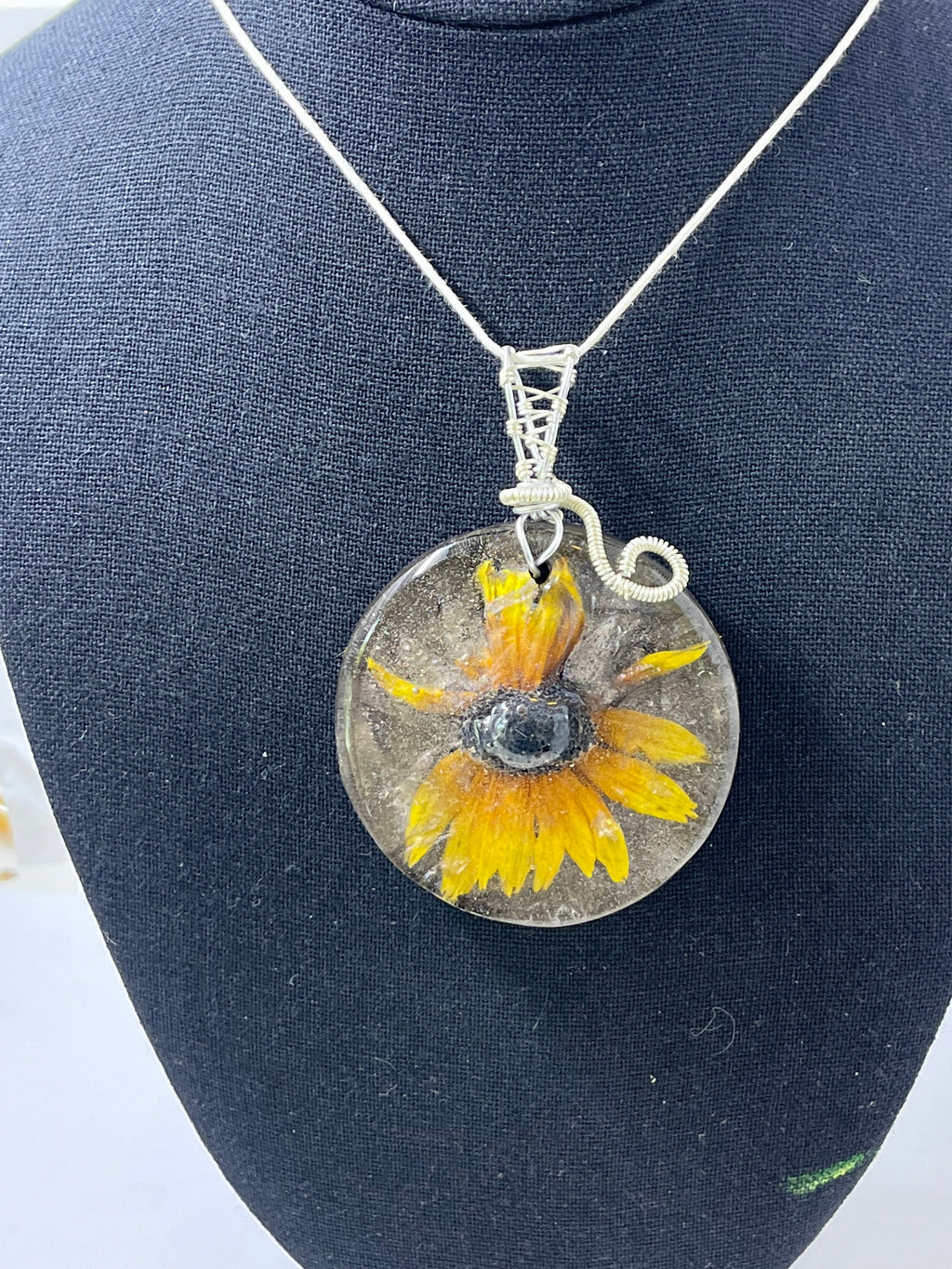 Black Eyed Susan Resin Pendant | Real Flower Necklace | Botanical Jewelry | One of a Kind Nature Pendant