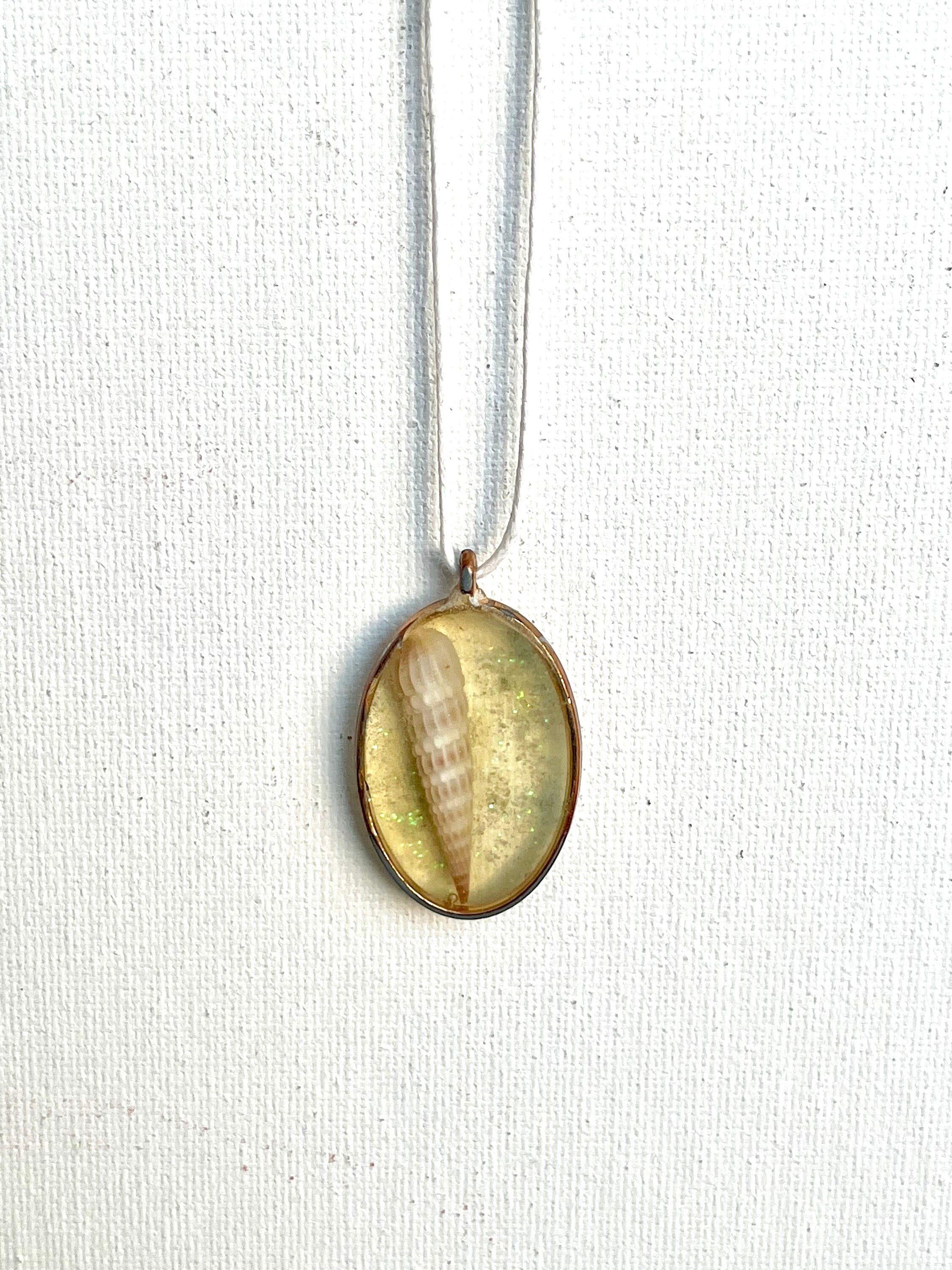 Authentic Seashell Resin Necklace, Resin Augur Shell Pendant, Seashell Jewelry, Beach Jewelry for Women, Bridesmaid Gifts