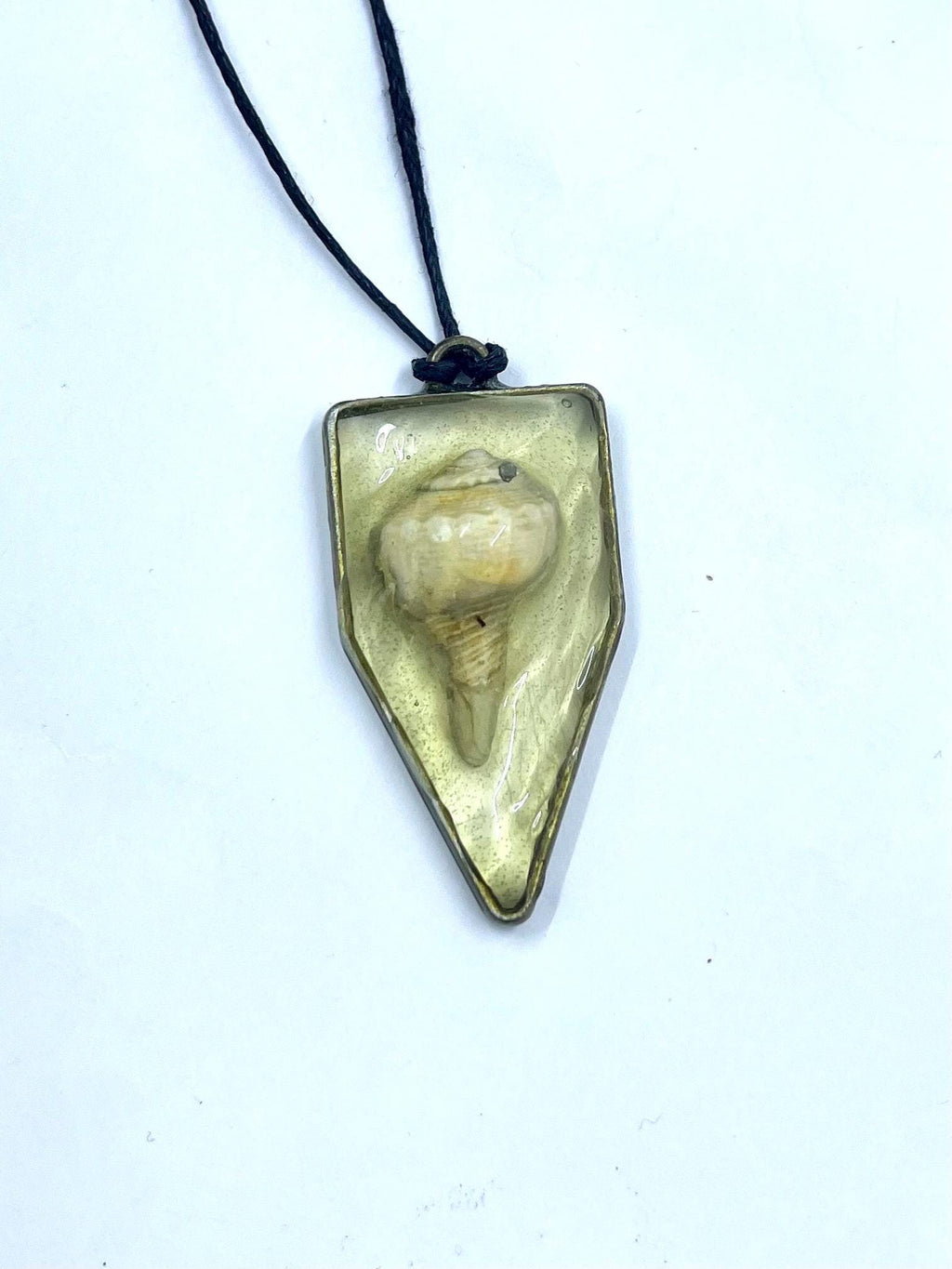 Authentic Seashell Resin Pentagonal Frame Necklace