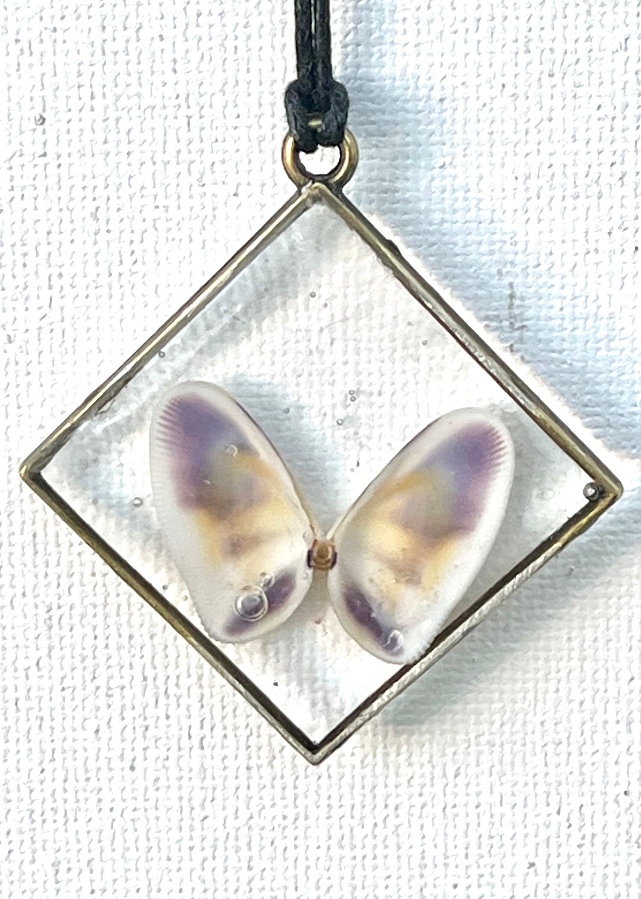 Butterfly Oyster Shells in Resin Pendant, Authentic Seashell Resin Necklace, Seashell Jewelry, Whimsical Beach Accessories for Women