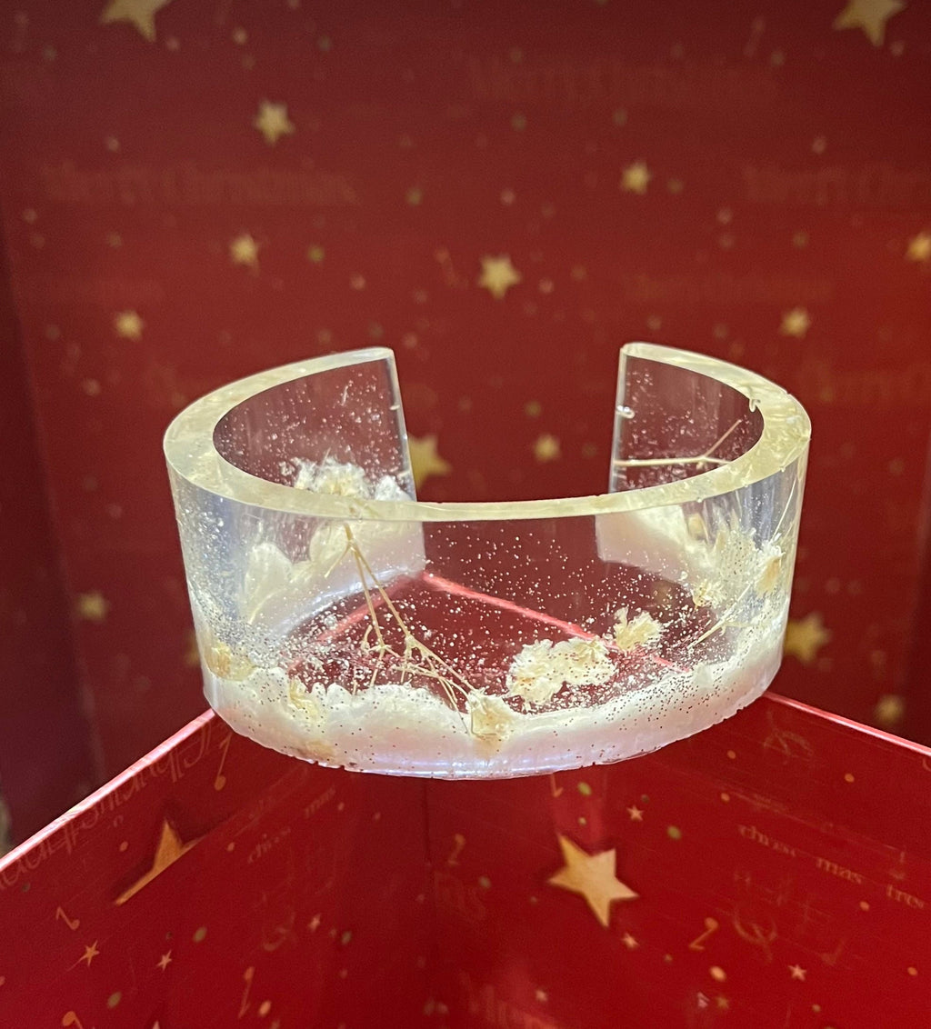 Floral Resin Bracelet | Baby’s Breath Bangle