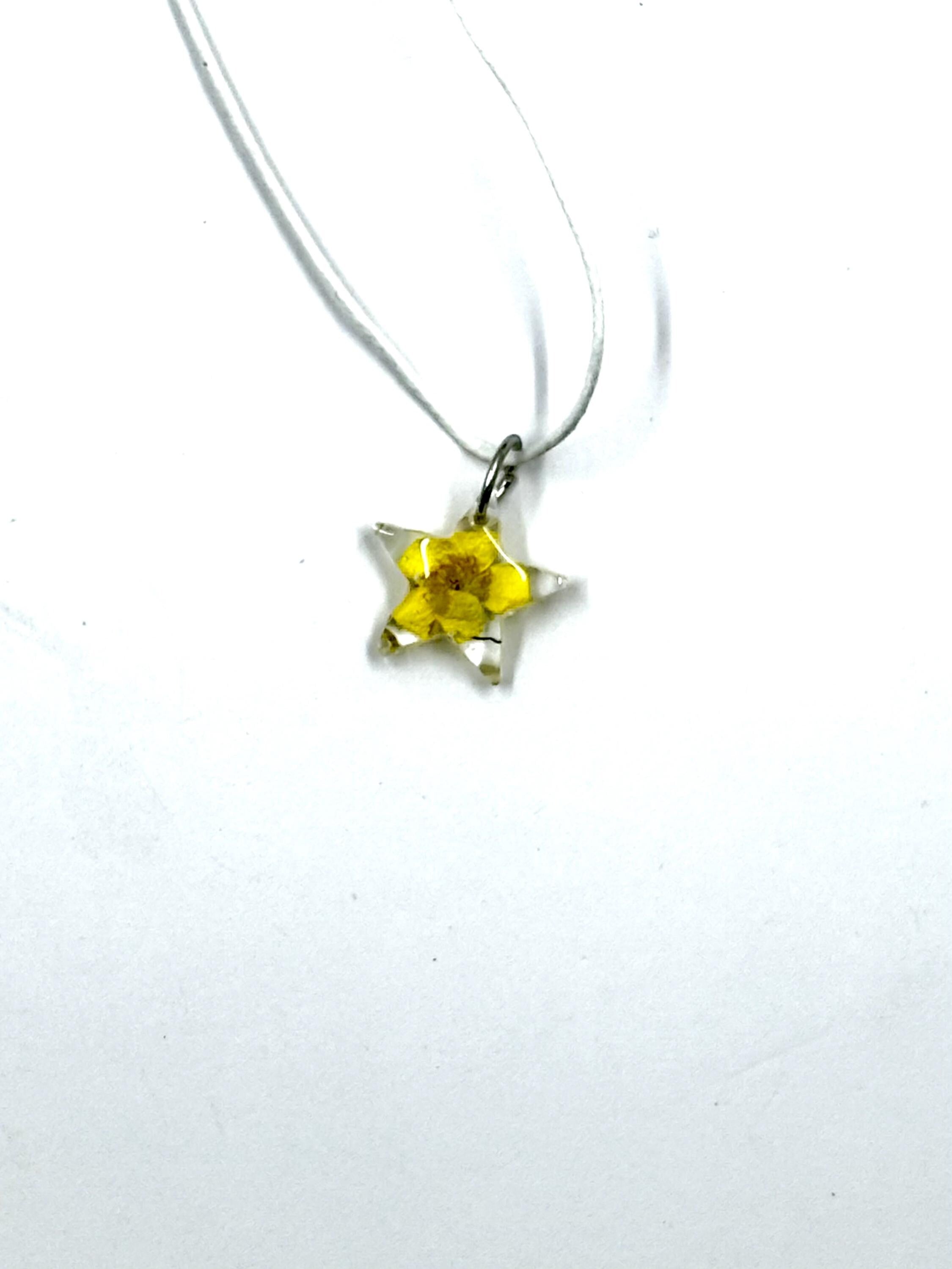 Star Buttercup Necklace, Real Pressed Yellow Flower in Resin, Delicate Unique Botanical Jewelry, Cheerful One of a Kind Gift for Her