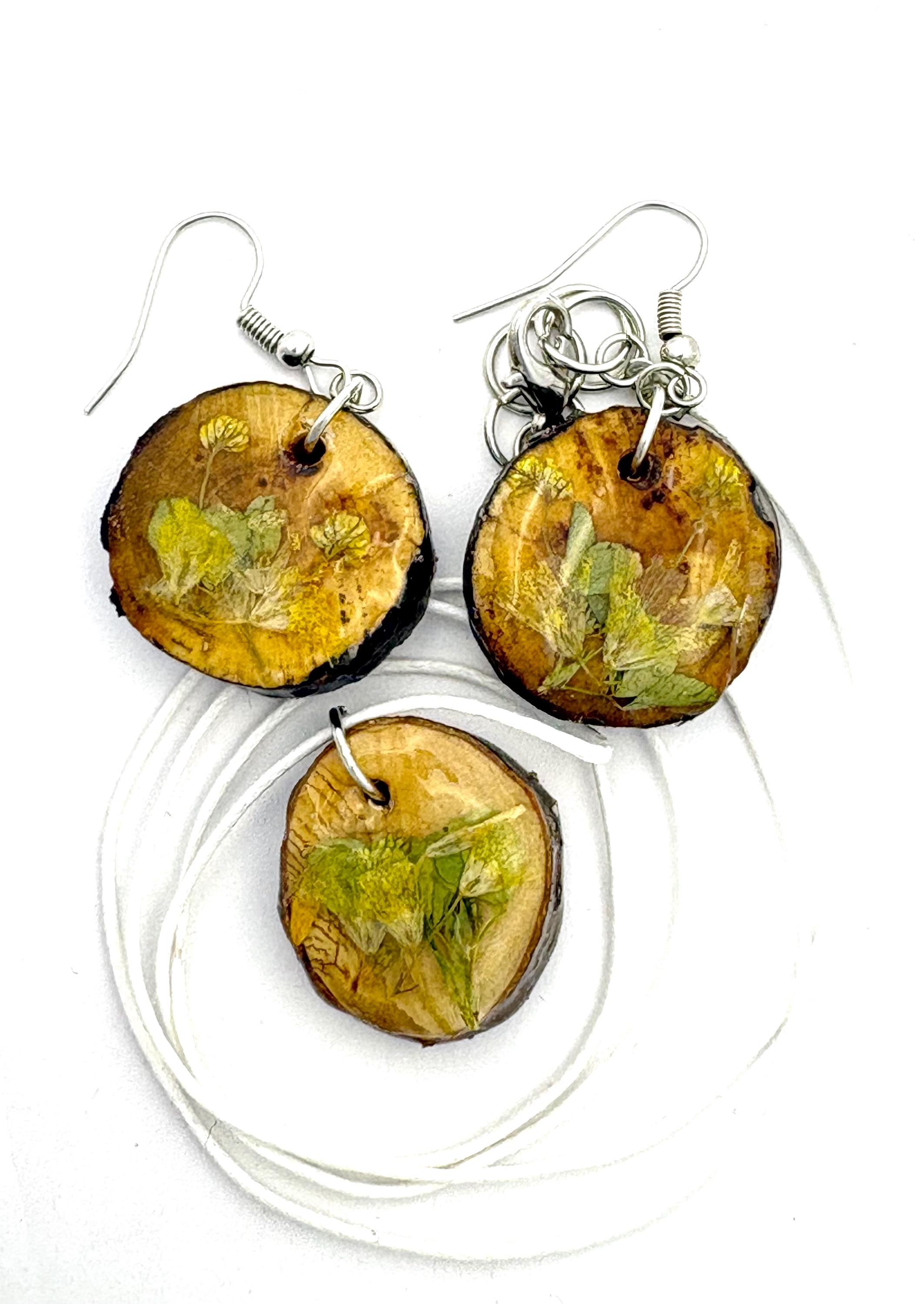 Flowery Matching Set, Young Cinquefoil Flower Earrings and Necklace, Unique Botanical Jewelry, One of a Kind Gift for Her